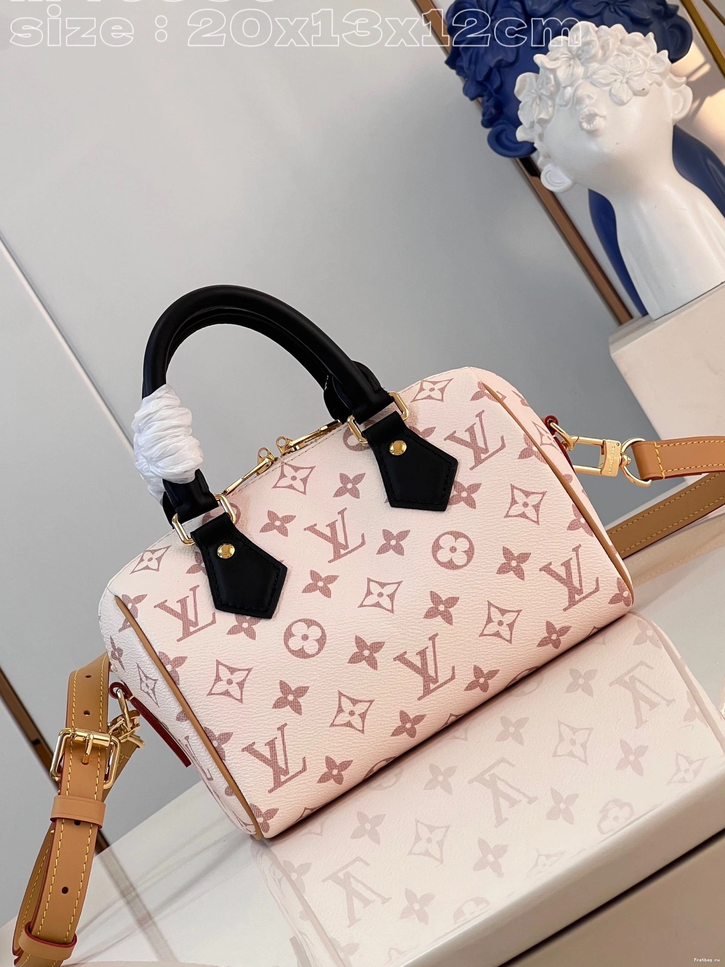First bag ru BANDOULIÈRE VUITTON 20 LOUIS SPEEDY 0711